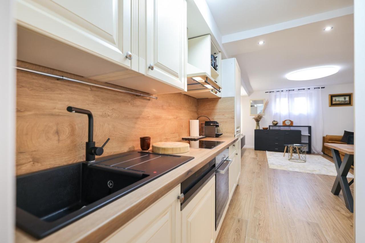 Oscar & Leo Apartments Zadar Ngoại thất bức ảnh